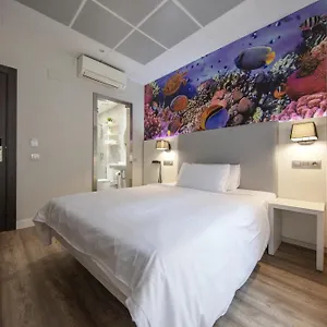 Standbyme Ramblas Guest house