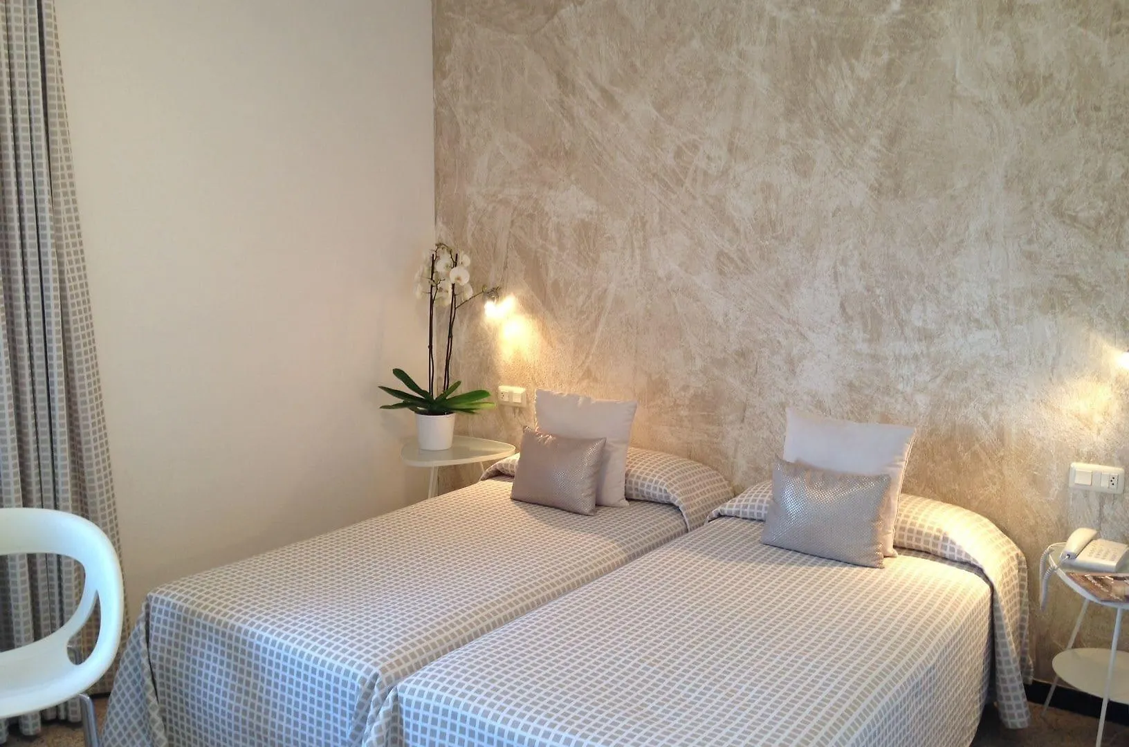 Hotel Restaurant Bon Retorn فيغيريس