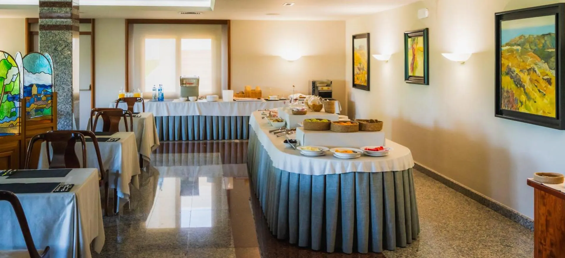 Hotel Restaurant Bon Retorn فيغيريس