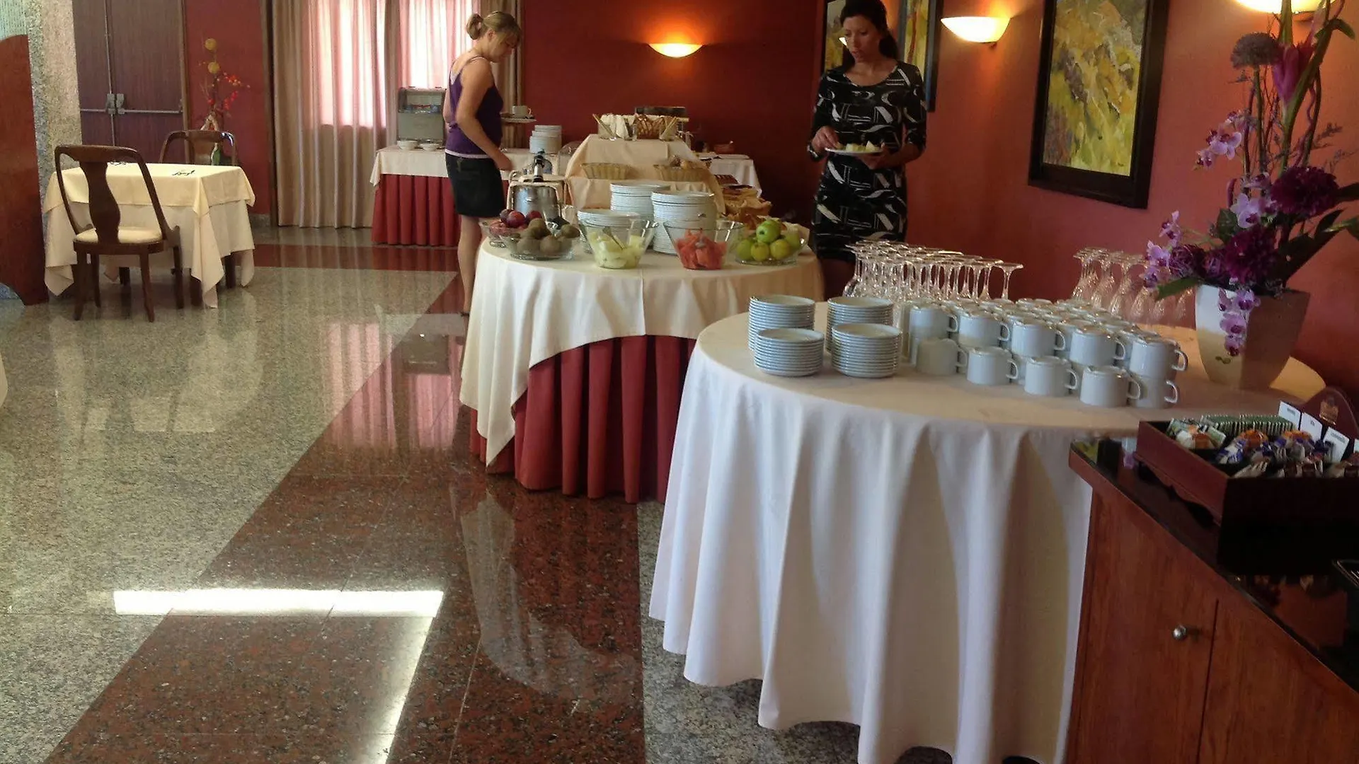 Hotel Restaurant Bon Retorn Figueres  3*, Figueres (Girona) Spain